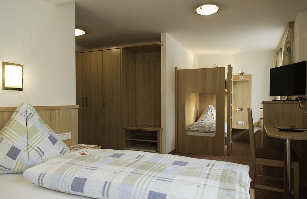 Gasthof Brentwirt Leogang Room photo